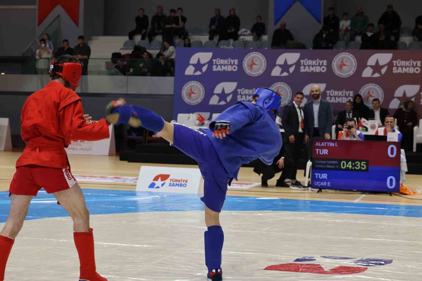 İstanbul’daki ‘Sambo Şampiyonası’nda Elazığ rüzgarı
