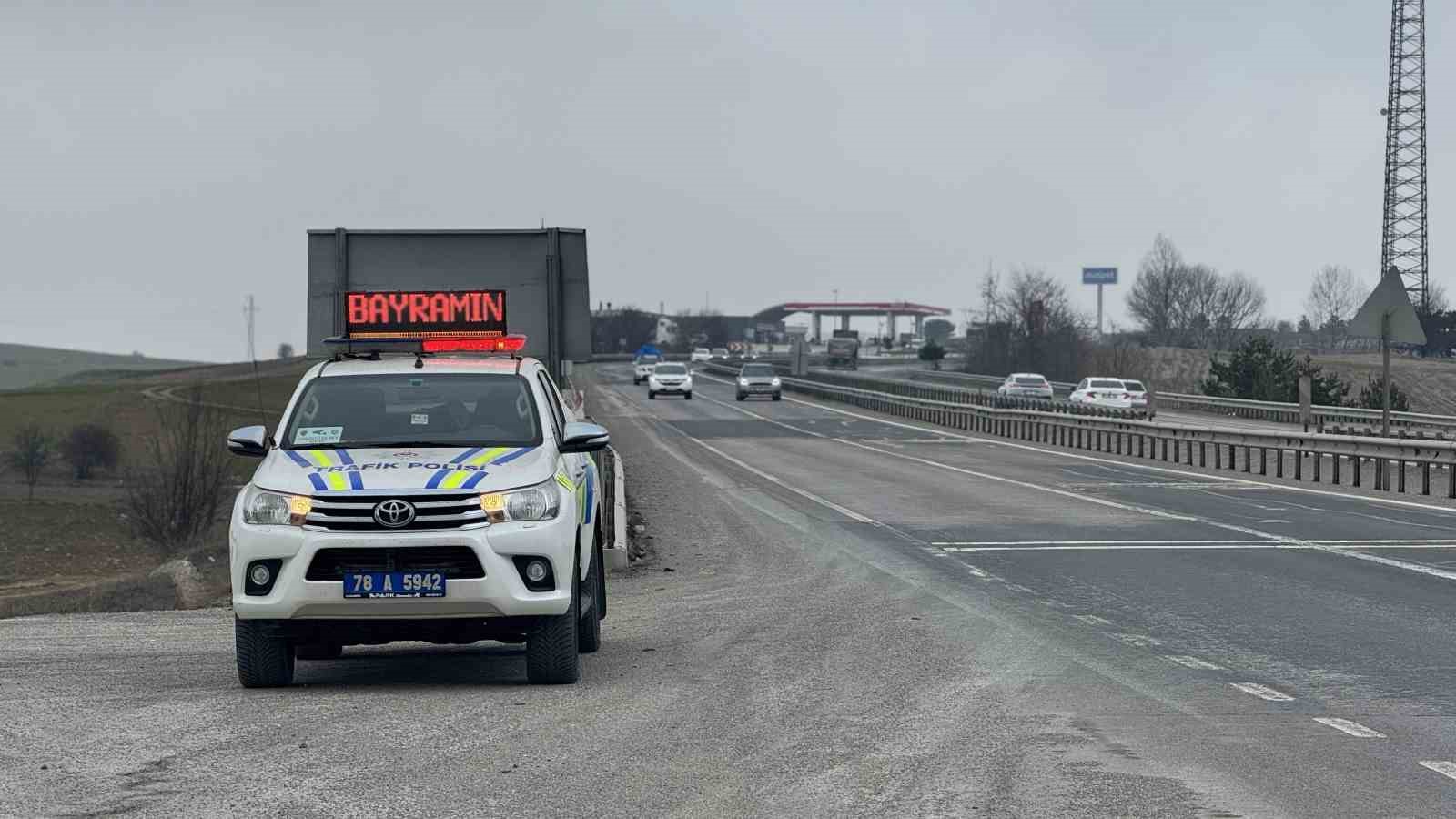 İstanbul’u Karadeniz’e bağlayan Kemikli Rampalarında bayram geçişleri başladı
