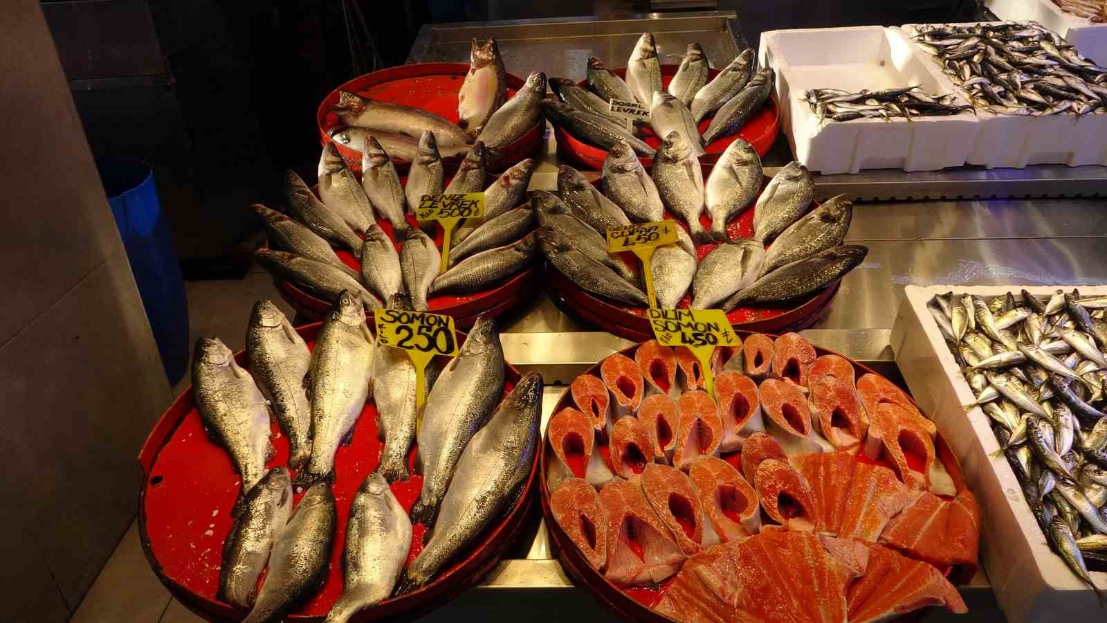 İstavrit hamsiyi tahtından etti
