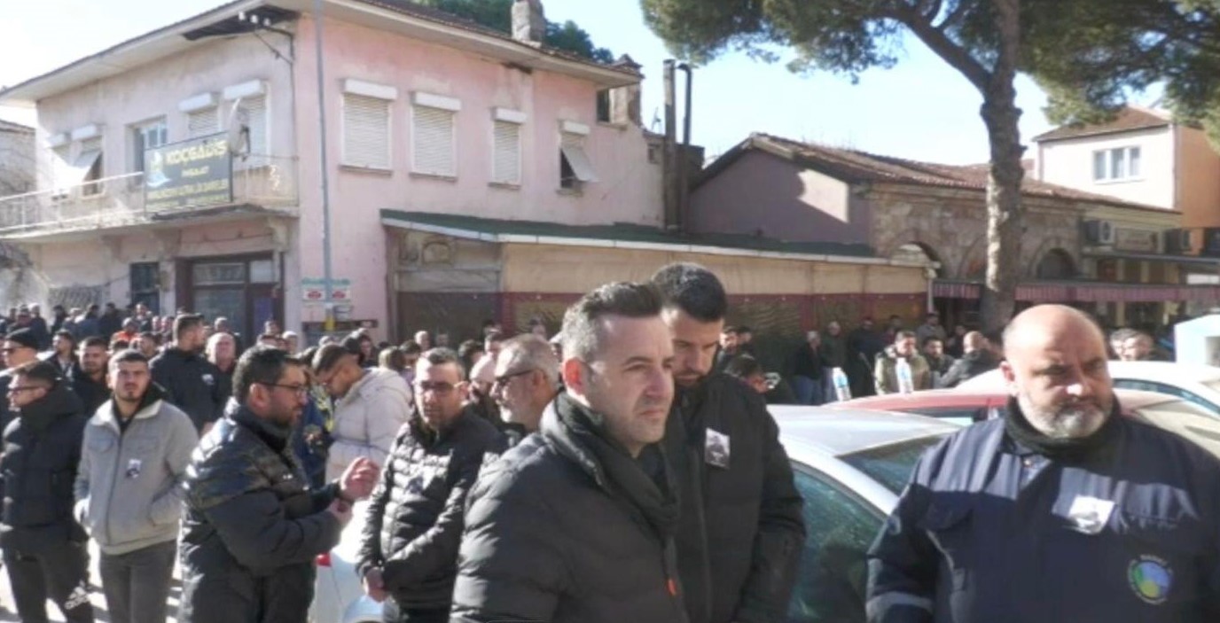 İstediği verilmeyince restorana tüfekle saldırdı: 1 ölü, 3 yaralı
