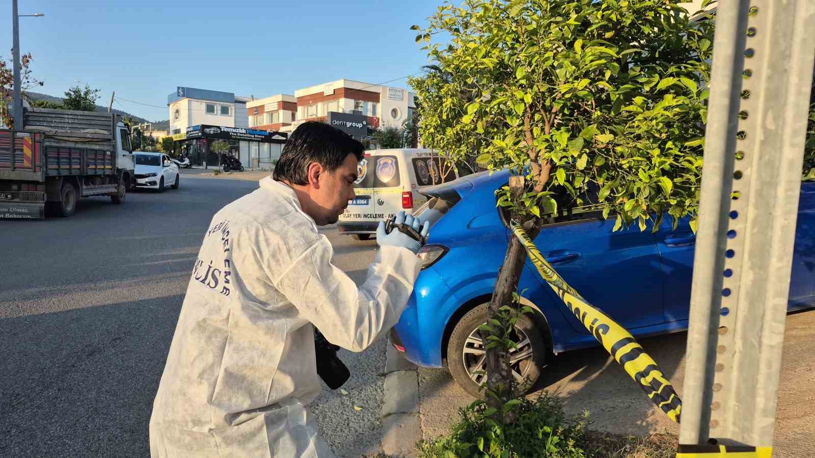 İşten dönen kadına bahçede bıçaklı saldırı

