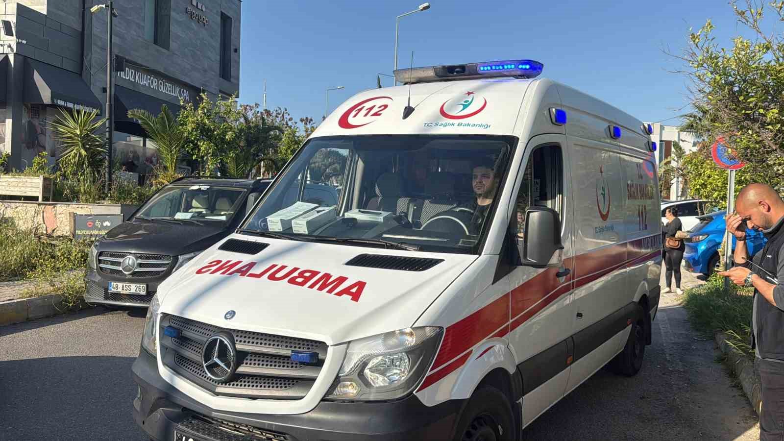 İşten dönen kadına bahçede bıçaklı saldırı
