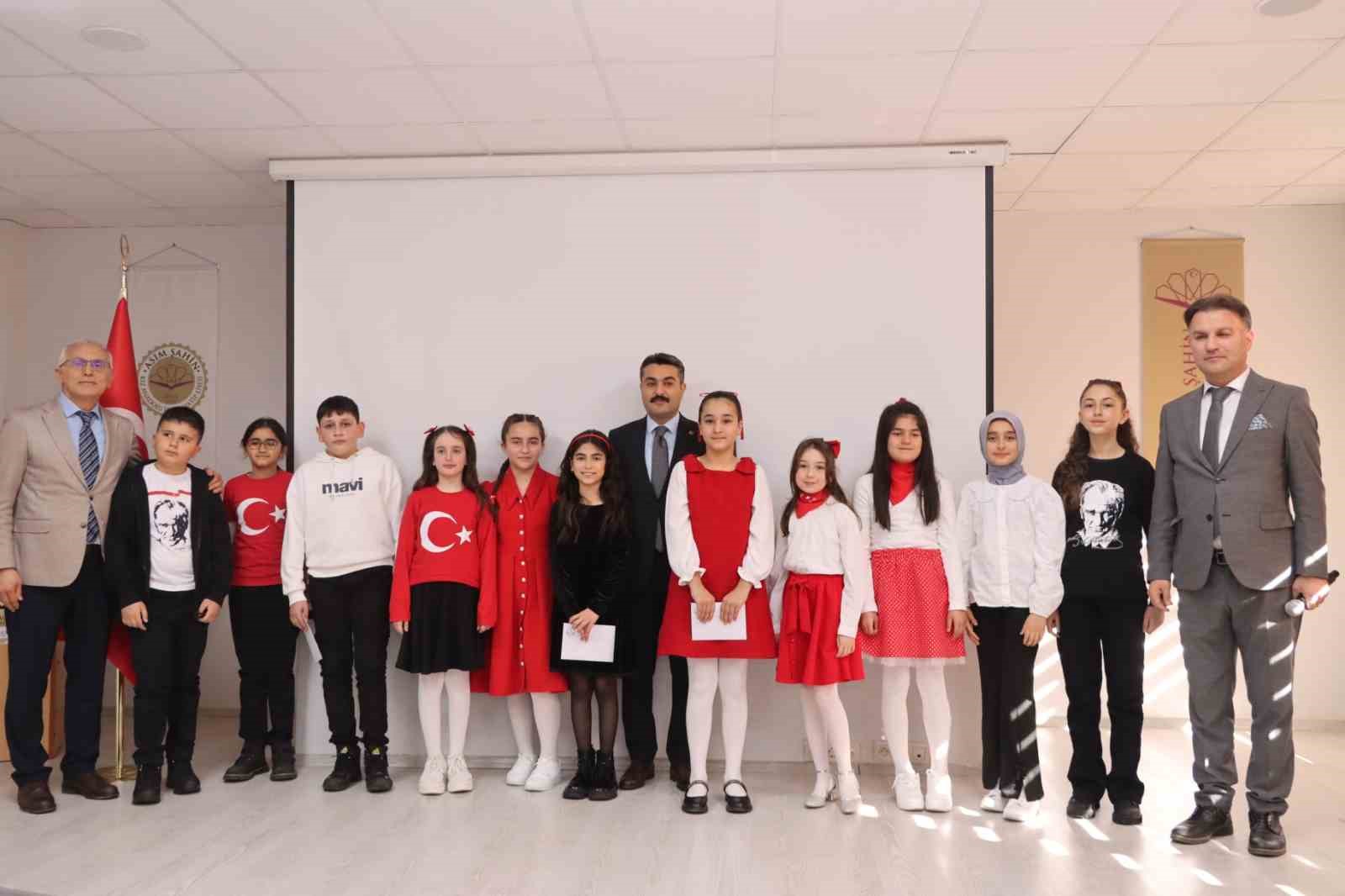 İstiklal Marşı’nı en güzel okumak için yarıştılar
