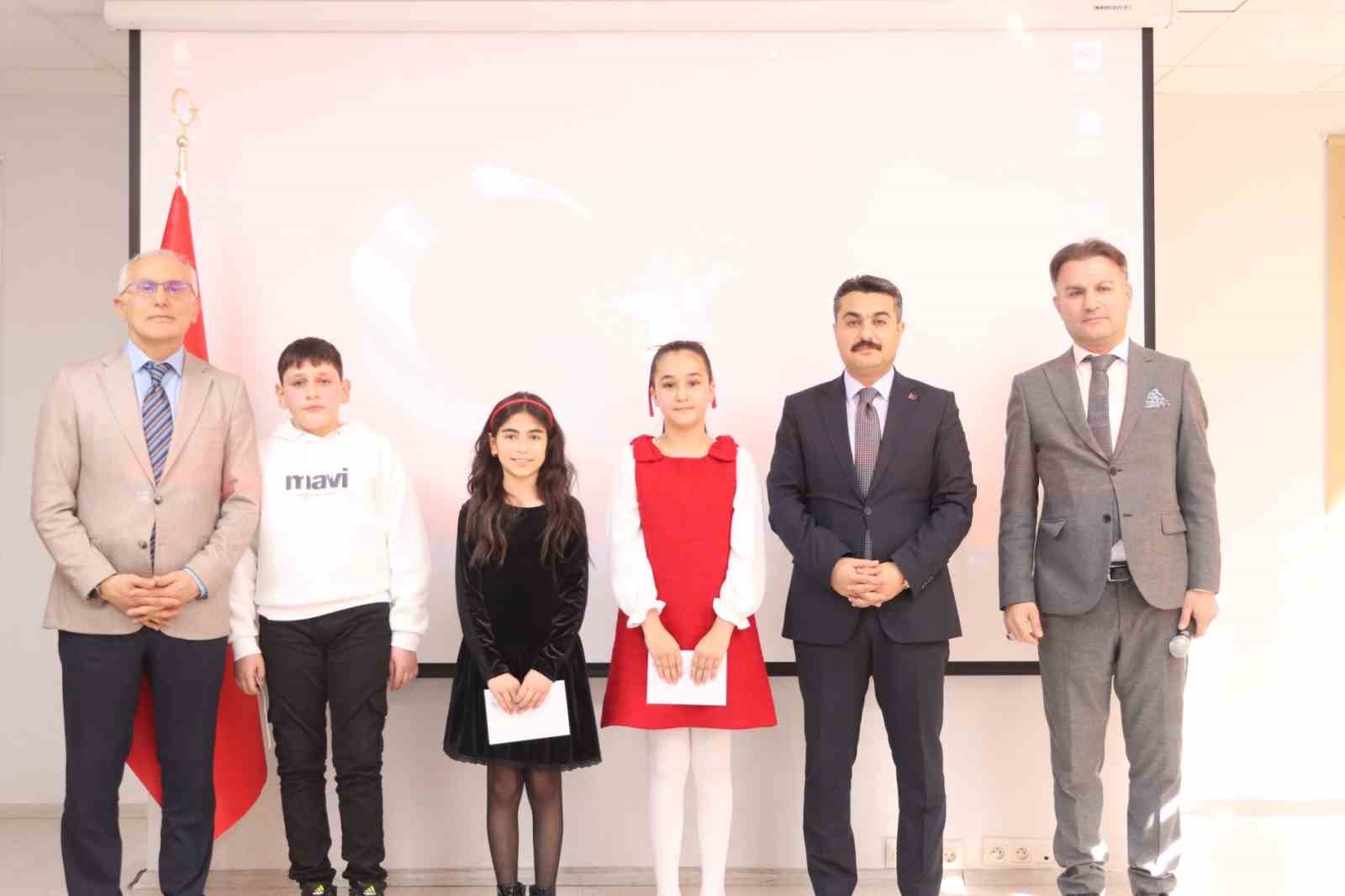 İstiklal Marşı’nı en güzel okumak için yarıştılar
