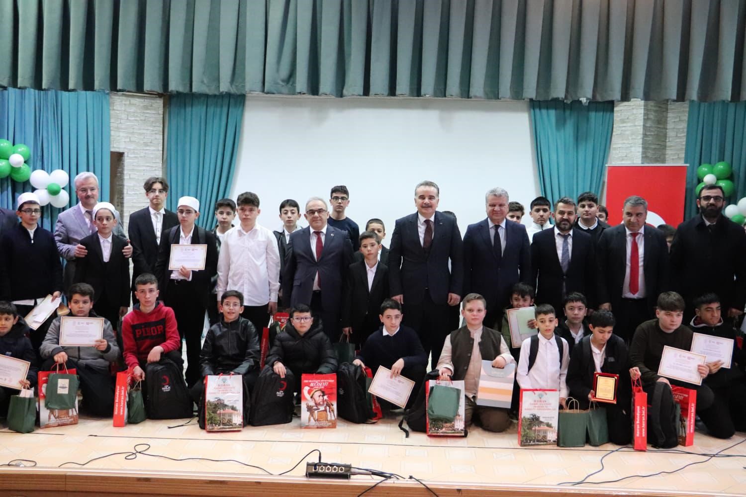 İstiklal Marşı’nı Güzel Okuma Yarışmasında Elif Filiz il birincisi
