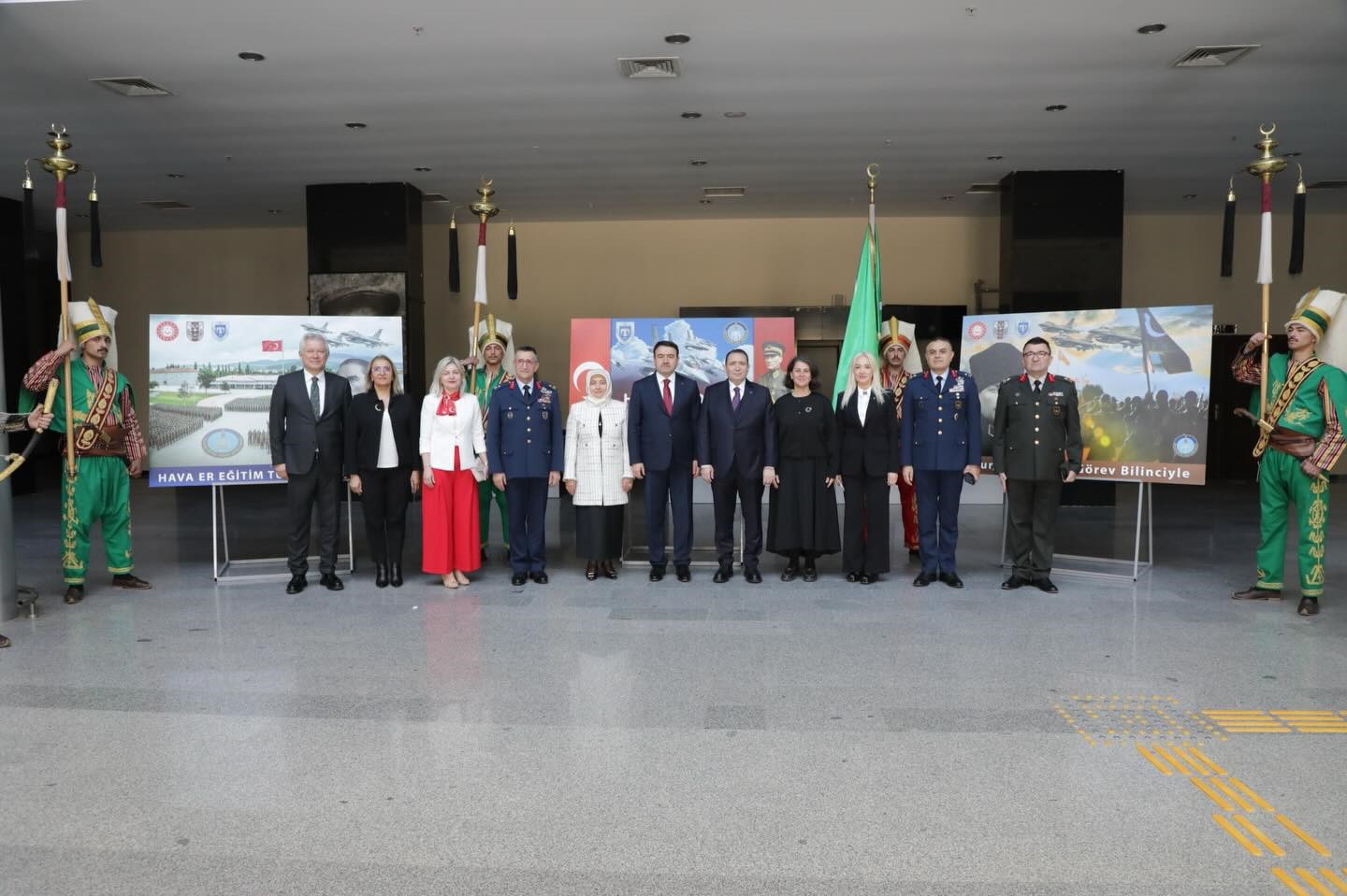 "İstiklale Giden Yolda Türkiye Şehitlerini Anıyor" programı Kütahya’da düzenlendi
"İstiklale Giden Yolda Türkiye Şehitlerini Anıyor" programı Kütahya’da düzenlendi