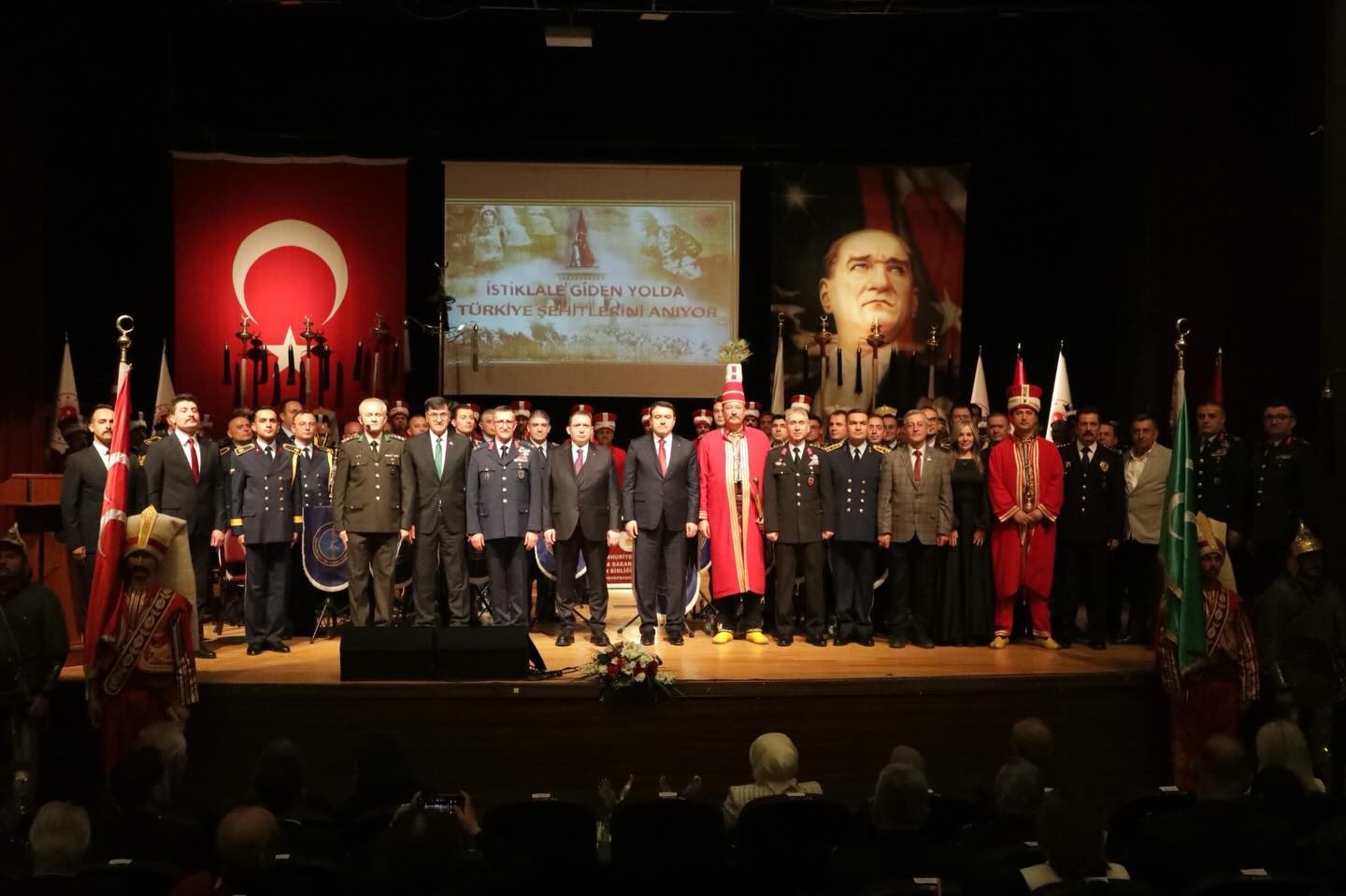 "İstiklale Giden Yolda Türkiye Şehitlerini Anıyor" programı Kütahya’da düzenlendi
"İstiklale Giden Yolda Türkiye Şehitlerini Anıyor" programı Kütahya’da düzenlendi