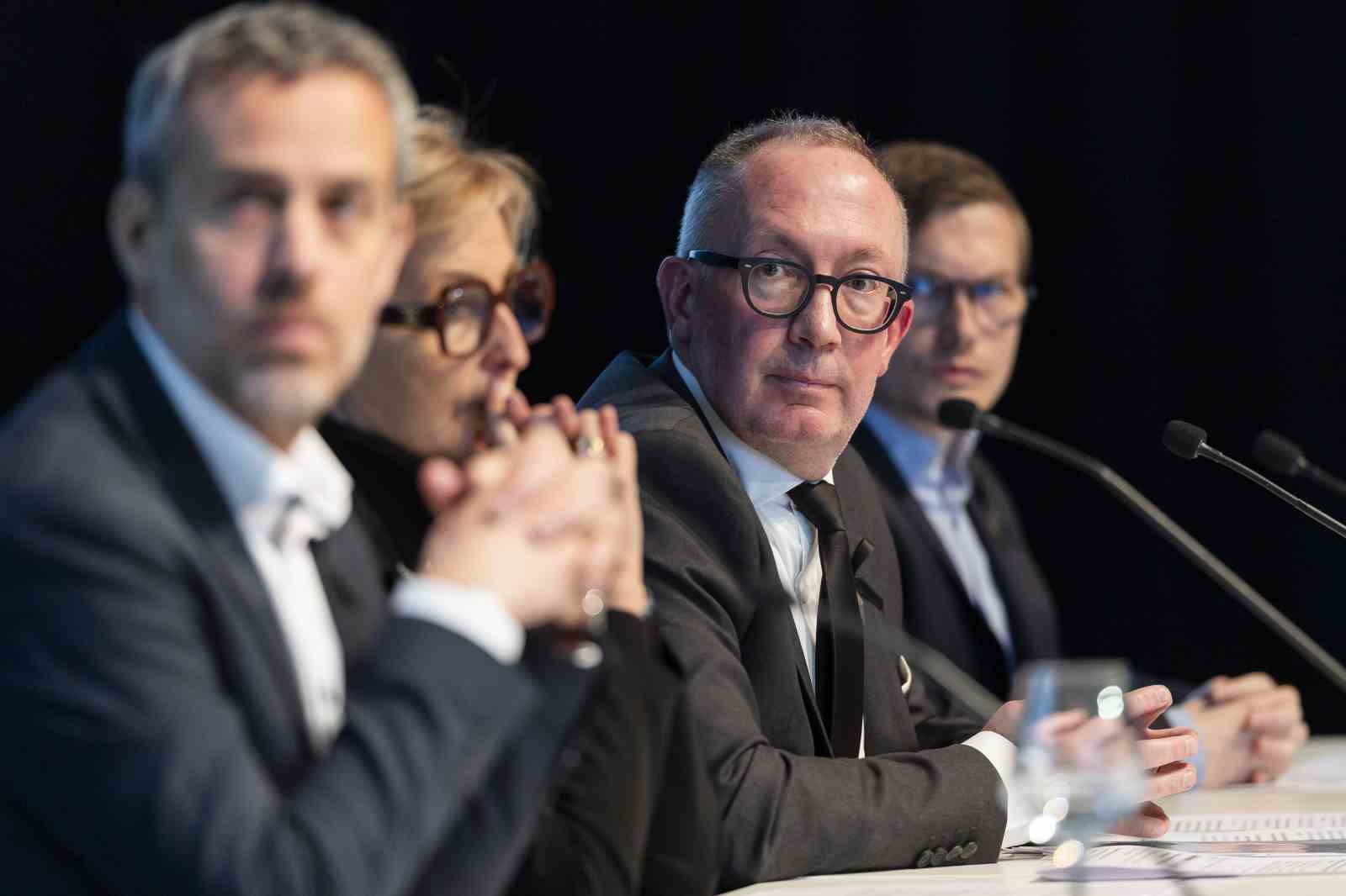 İsviçre’de 40 kişinin öldüğü barda 5 yıldır denetim yapılmadığı ortaya çıktı
İsviçre’de 40 kişinin öldüğü barda 5 yıldır denetim yapılmadığı ortaya çıktı