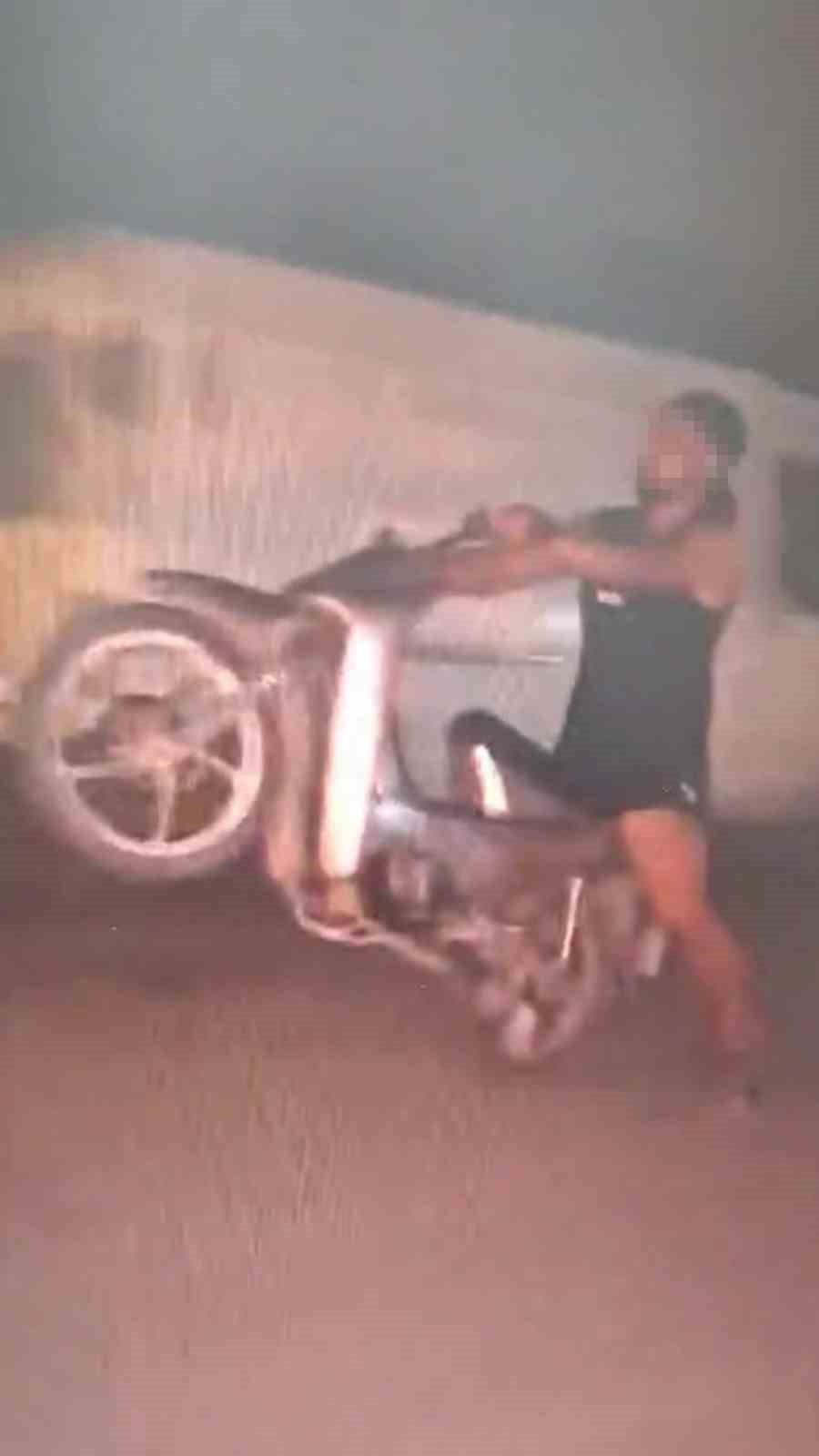 ‘İsyanlardayız’ yazılı video paylaşımları yapan motosikletliye ceza uygulandı
