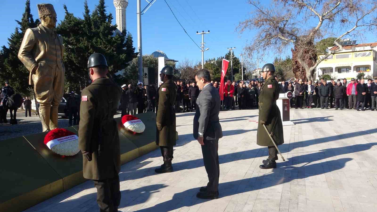İtilaf Devletleri’nin Gelibolu Yarımadası’nı Tahliyesinin 110’uncu yılı kutlandı
İtilaf Devletleri’nin Gelibolu Yarımadası’nı Tahliyesinin 110’uncu yılı kutlandı