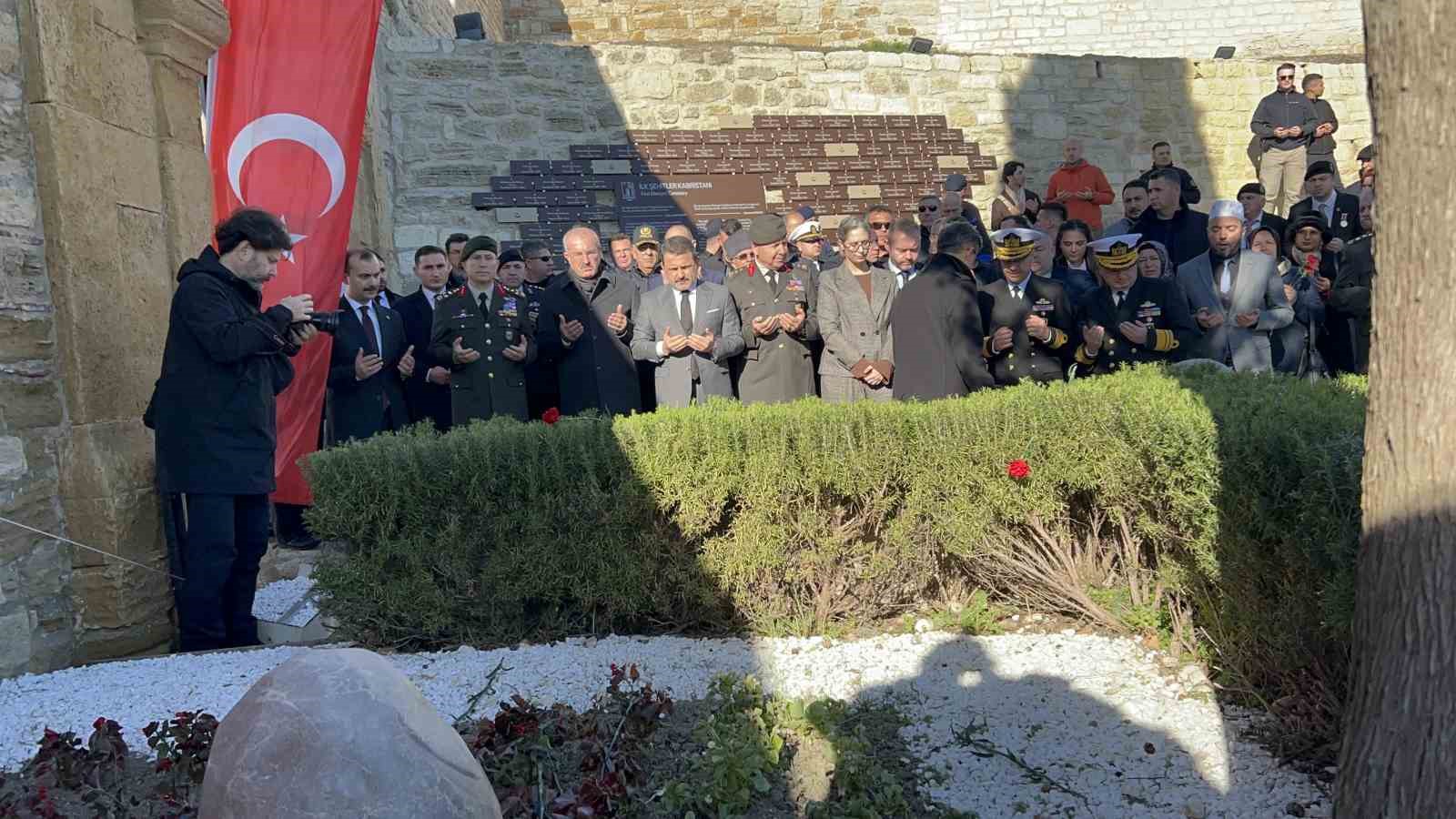 İtilaf Devletleri’nin Gelibolu Yarımadası’nı Tahliyesinin 110’uncu yılı kutlandı
İtilaf Devletleri’nin Gelibolu Yarımadası’nı Tahliyesinin 110’uncu yılı kutlandı