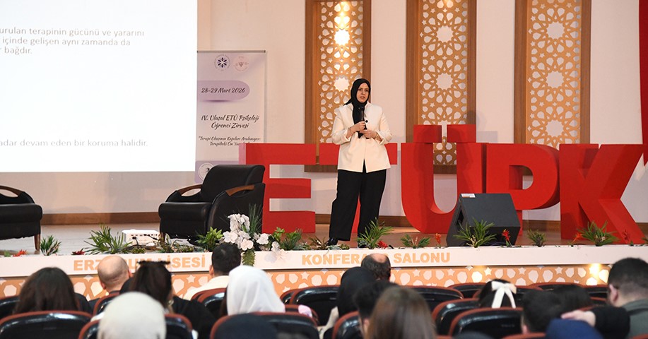 IV. ulusal ETÜ psikoloji öğrenci zirvesi "Terapi odasının kapıları aralanıyor" temasıyla gerçekleştirildi

