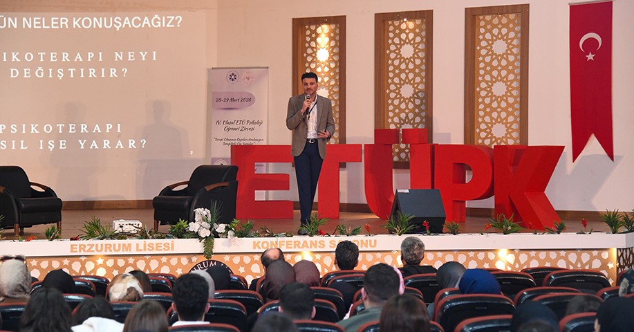 IV. ulusal ETÜ psikoloji öğrenci zirvesi "Terapi odasının kapıları aralanıyor" temasıyla gerçekleştirildi
