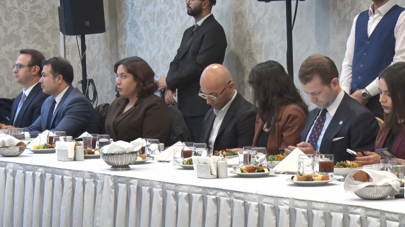 İYİ Parti Genel Başkanı Dervişoğlu: "2023 seçimlerinden sonra İYİ Parti olarak herhangi bir siyasi partiyle yaptığımız ittifak görüşmesi dahi yoktur"
