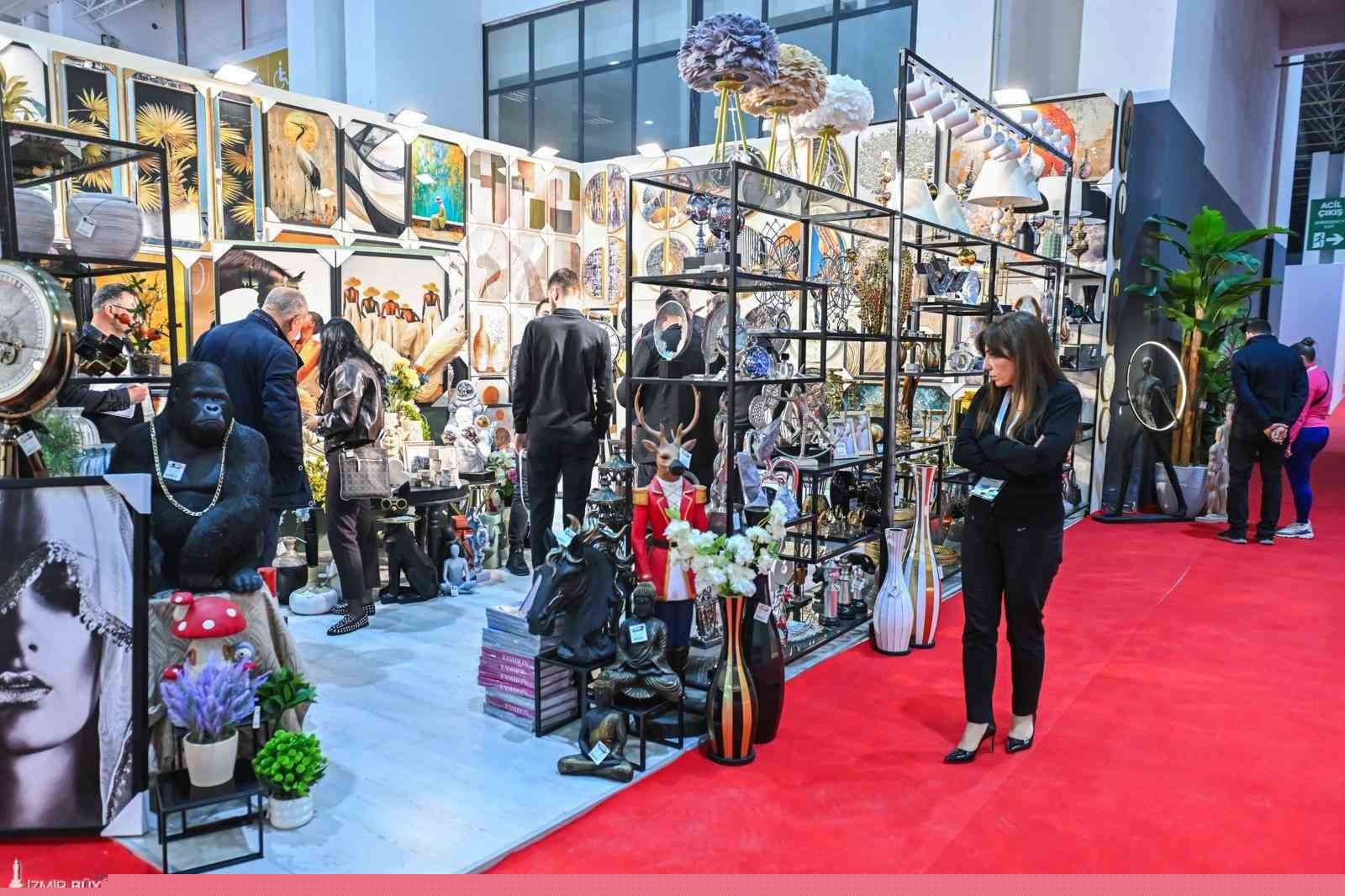 İZFURNEX 2026-İzmir Mobilya Fuarı kapılarını açtı
İZFURNEX 2026-İzmir Mobilya Fuarı kapılarını açtı