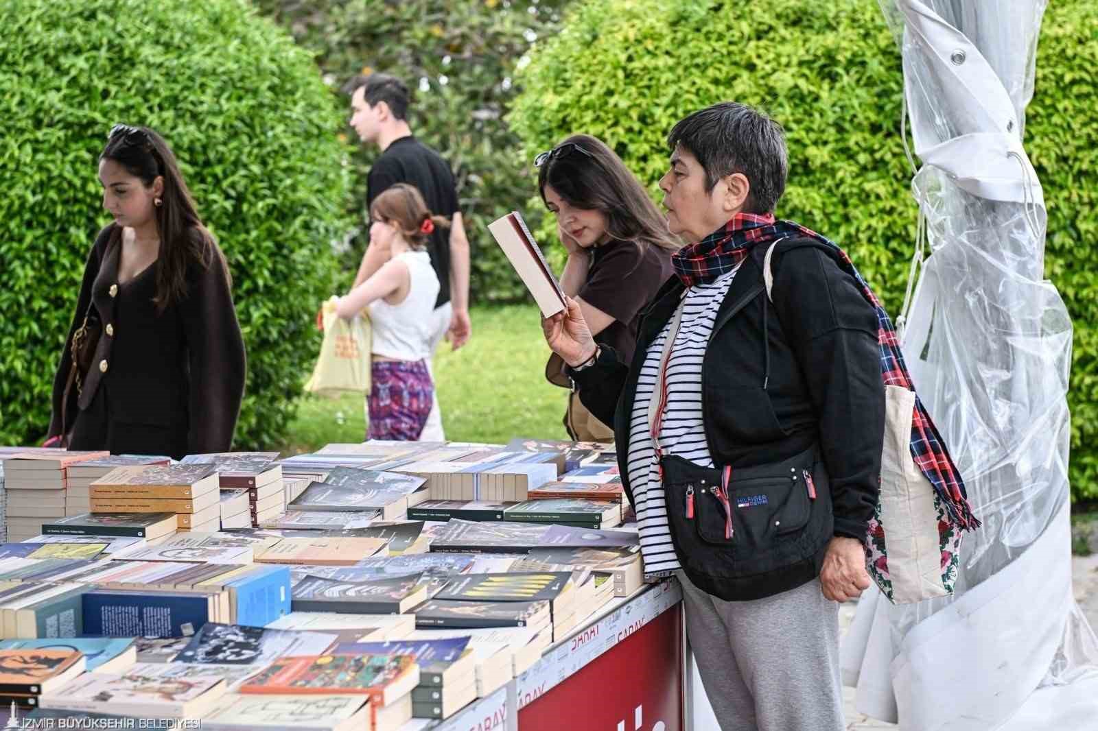 İZKİTAP’ta bilim ve edebiyat buluşuyor
