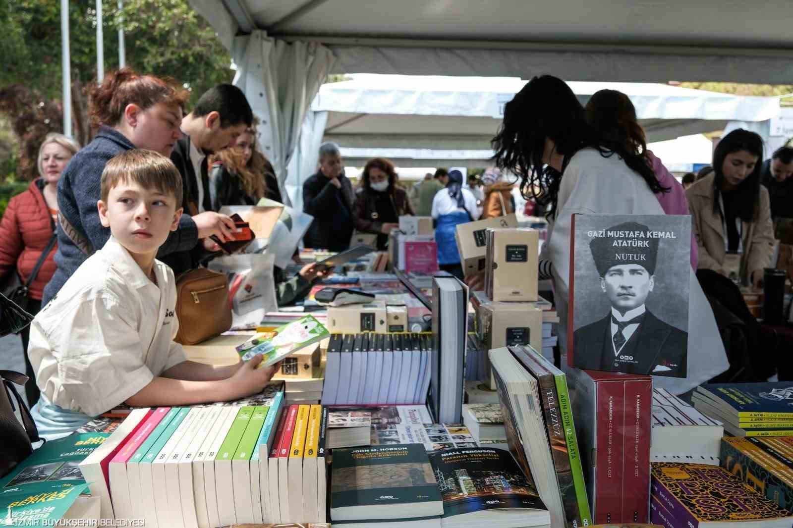 İZKİTAP’ta edebiyatla dolu hafta sonu
