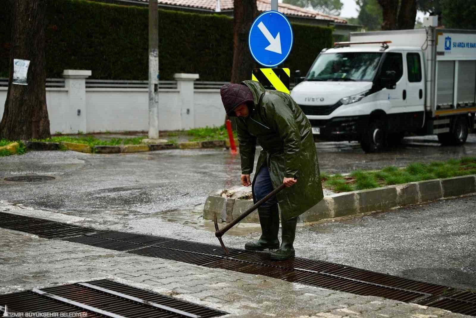 İzmir, 6 gündeki yağışla şubat ayı ortalamasını aştı
