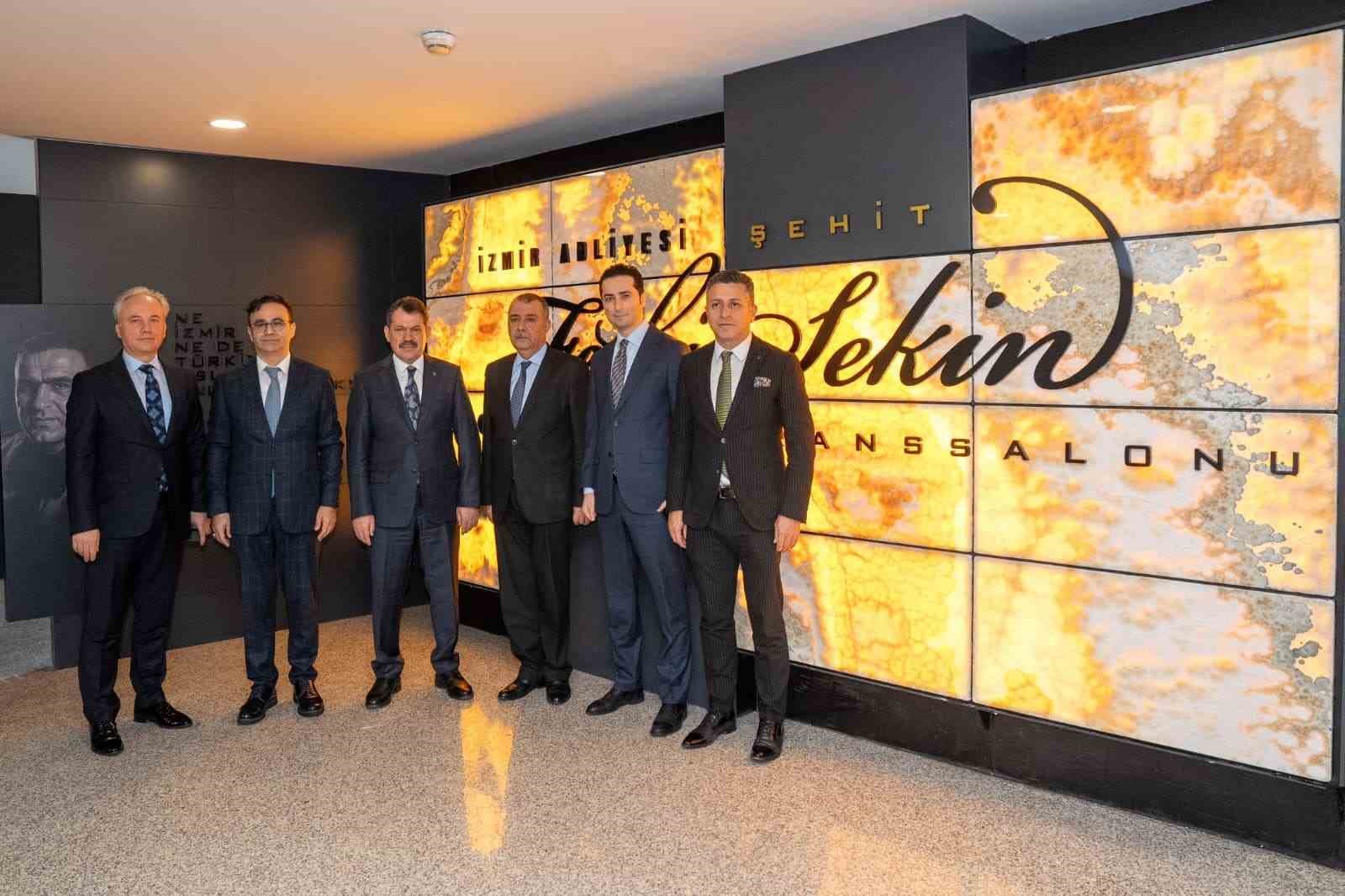 İzmir Adliyesi’nde ‘Bağımsızlık Mücadelesi’ semineri gerçekleştirildi
