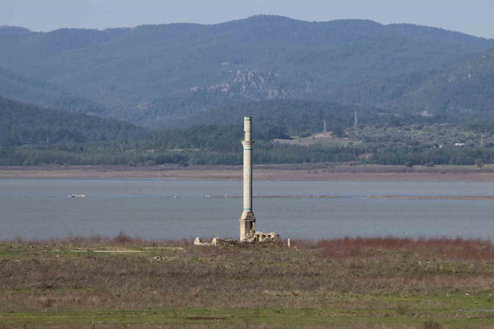 İzmir barajlarında yağmur bereketi
İzmir barajlarında yağmur bereketi