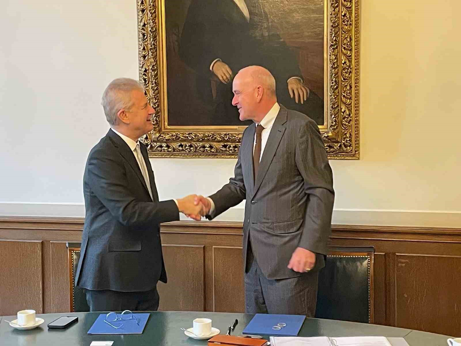 İzmir-Bremen hattında yoğun iş trafiği
