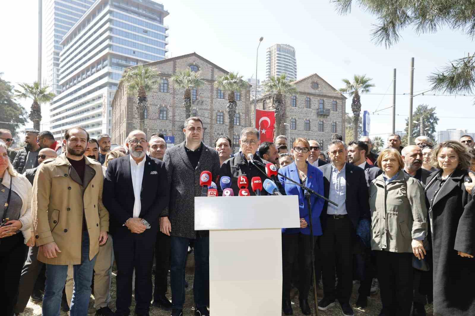 İzmir Büyükşehir Belediye Başkanı Tugay: "Bu şehir oldu bittilerle teslim edilemez"
