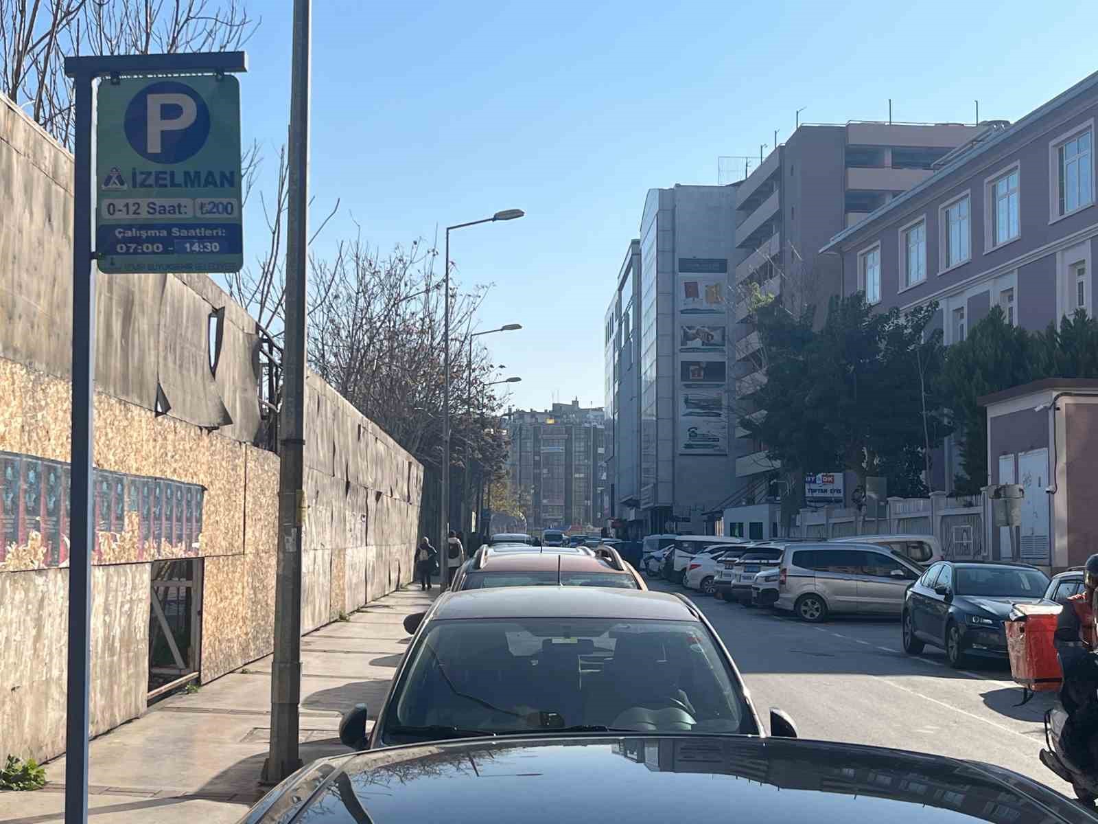 İzmir Büyükşehir’den otopark ücretlerine rekor artış
