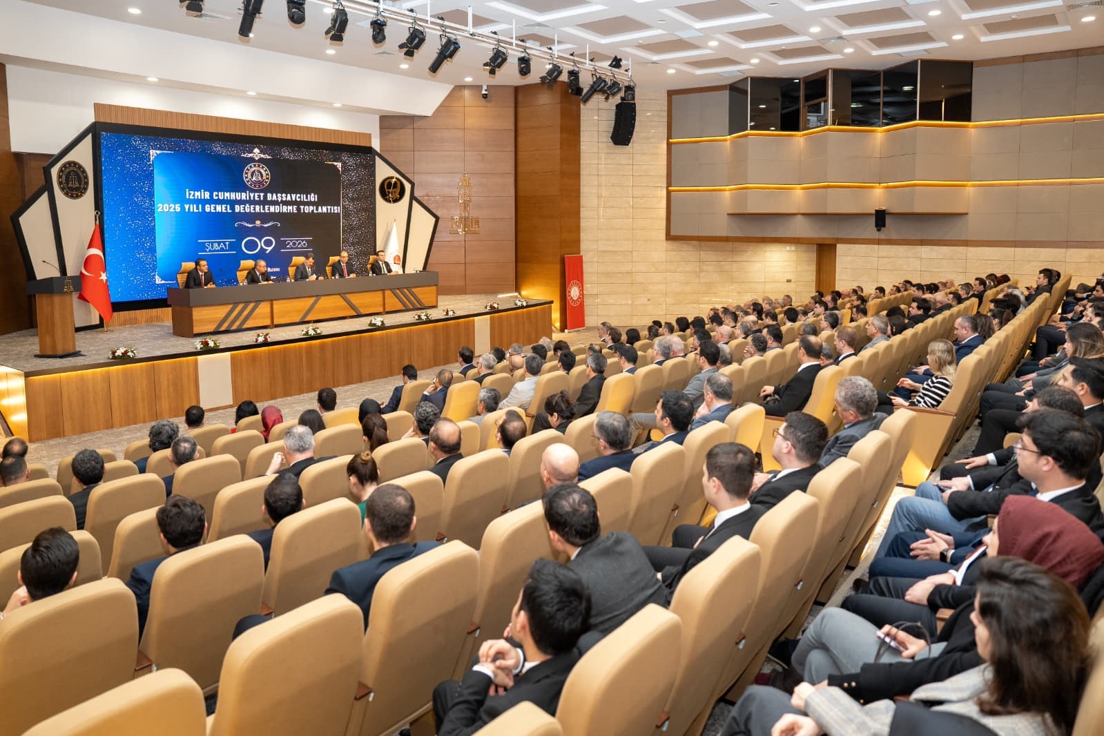 İzmir Cumhuriyet Başsavcılığı 2025 yılı çalışmalarını değerlendirdi
