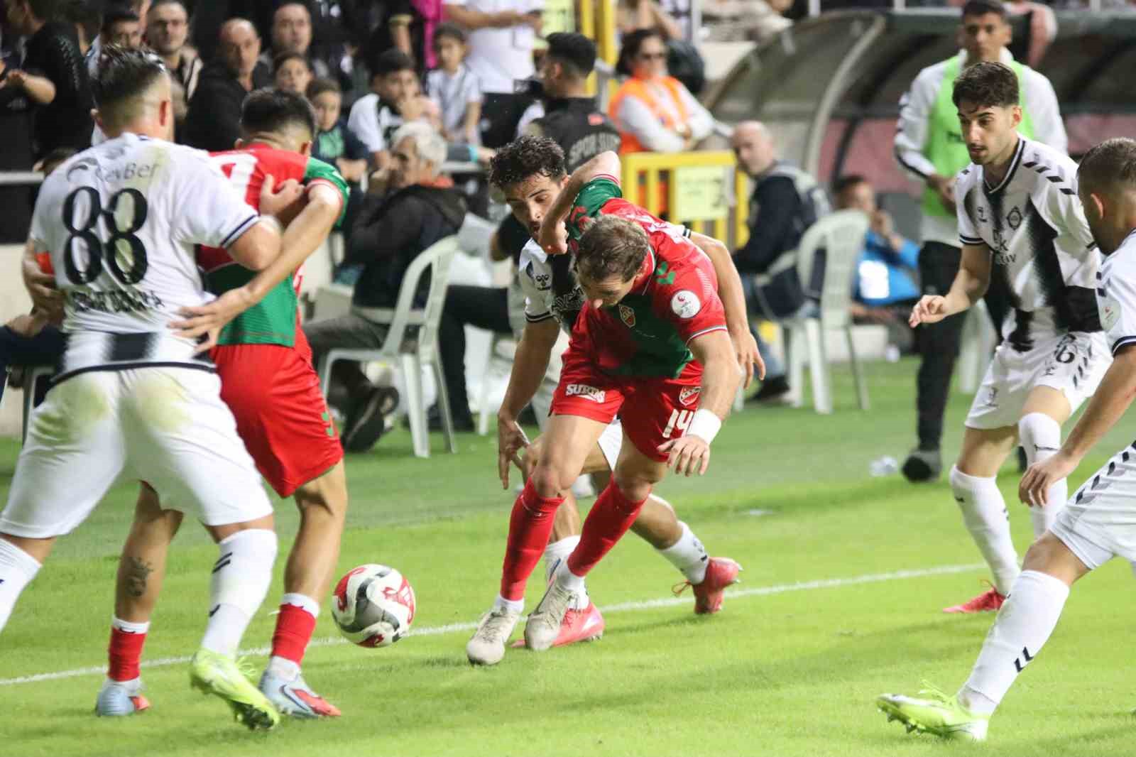 İzmir derbisinde Karşıyaka’nın konuğu Altay
