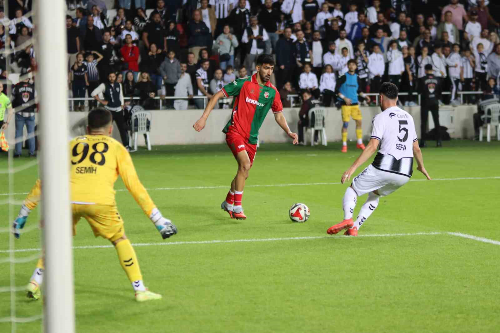İzmir derbisinde Karşıyaka’nın konuğu Altay
