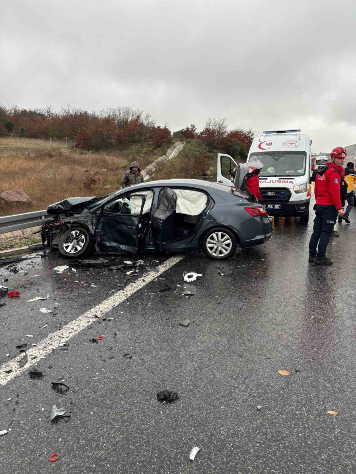 İzmir-İstanbul Otoyolu’nda zincirleme kaza: 1 ölü, 10 yaralı
İzmir-İstanbul Otoyolu’nda zincirleme kaza: 1 ölü, 10 yaralı