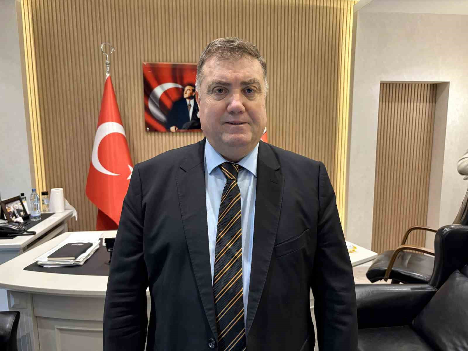 İzmir Şoförler Odası Başkanı Özkan’dan genel kurulda birlik çağrısı
İzmir Şoförler Odası Başkanı Özkan’dan genel kurulda birlik çağrısı