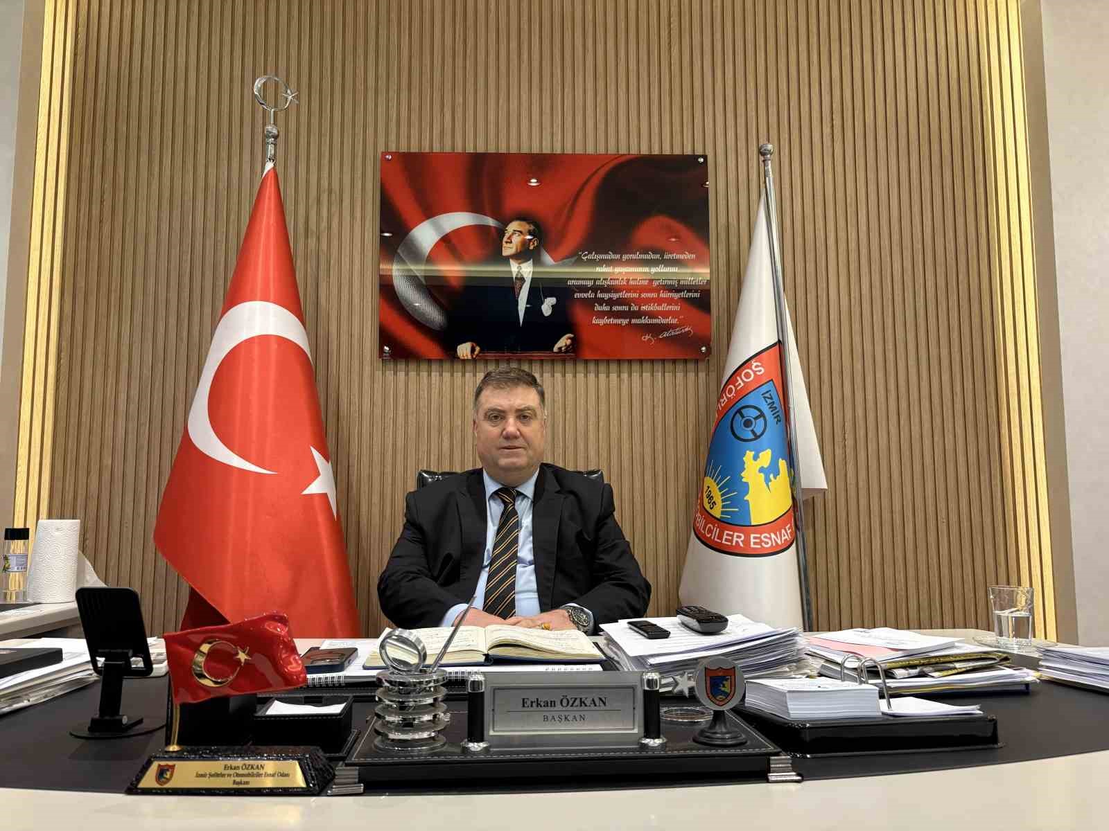 İzmir Şoförler Odası Başkanı Özkan’dan genel kurulda birlik çağrısı
İzmir Şoförler Odası Başkanı Özkan’dan genel kurulda birlik çağrısı