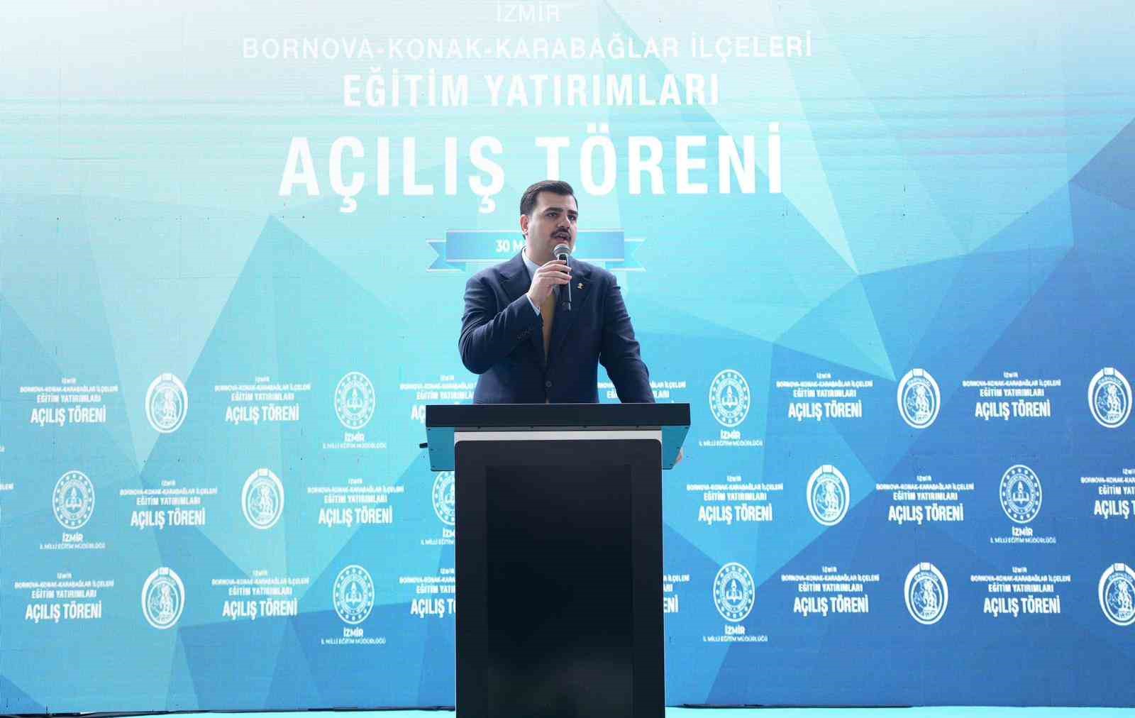 İzmir’de 1 milyar lirayı aşan yatırımla 20 yeni okul eğitime açıldı
