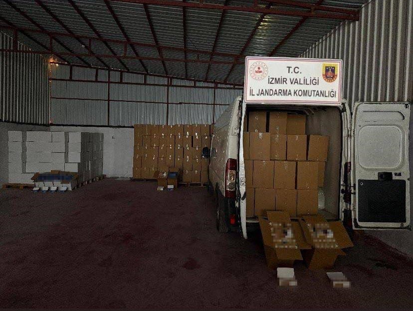 İzmir’de 12 milyon 720 bin kaçak makaron ele geçirildi
