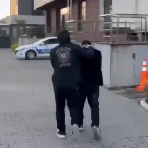 İzmir’de 131 aranan şüpheli yakalandı
