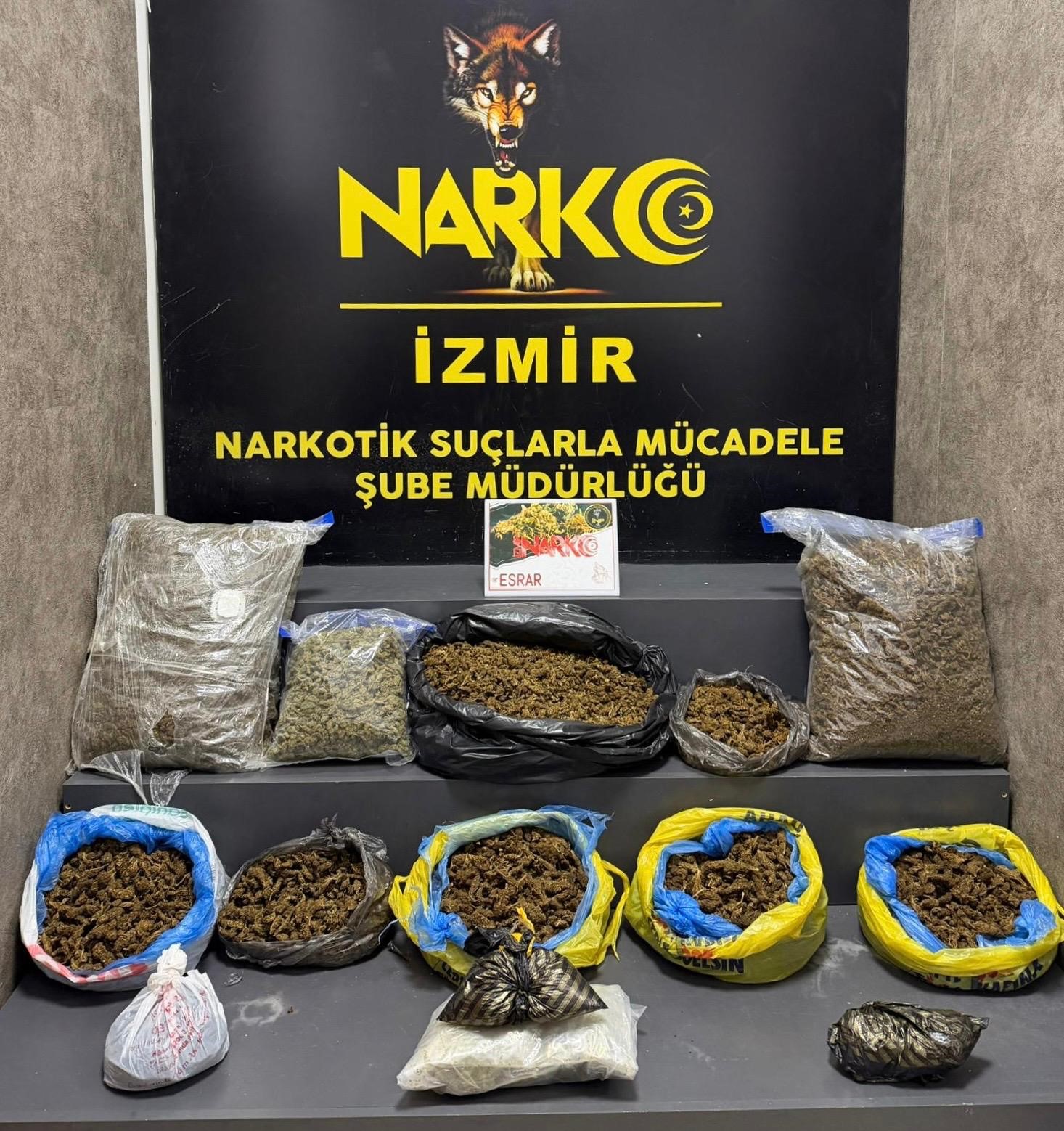 İzmir’de 16 kilo 550 gram esrar ele geçirildi
