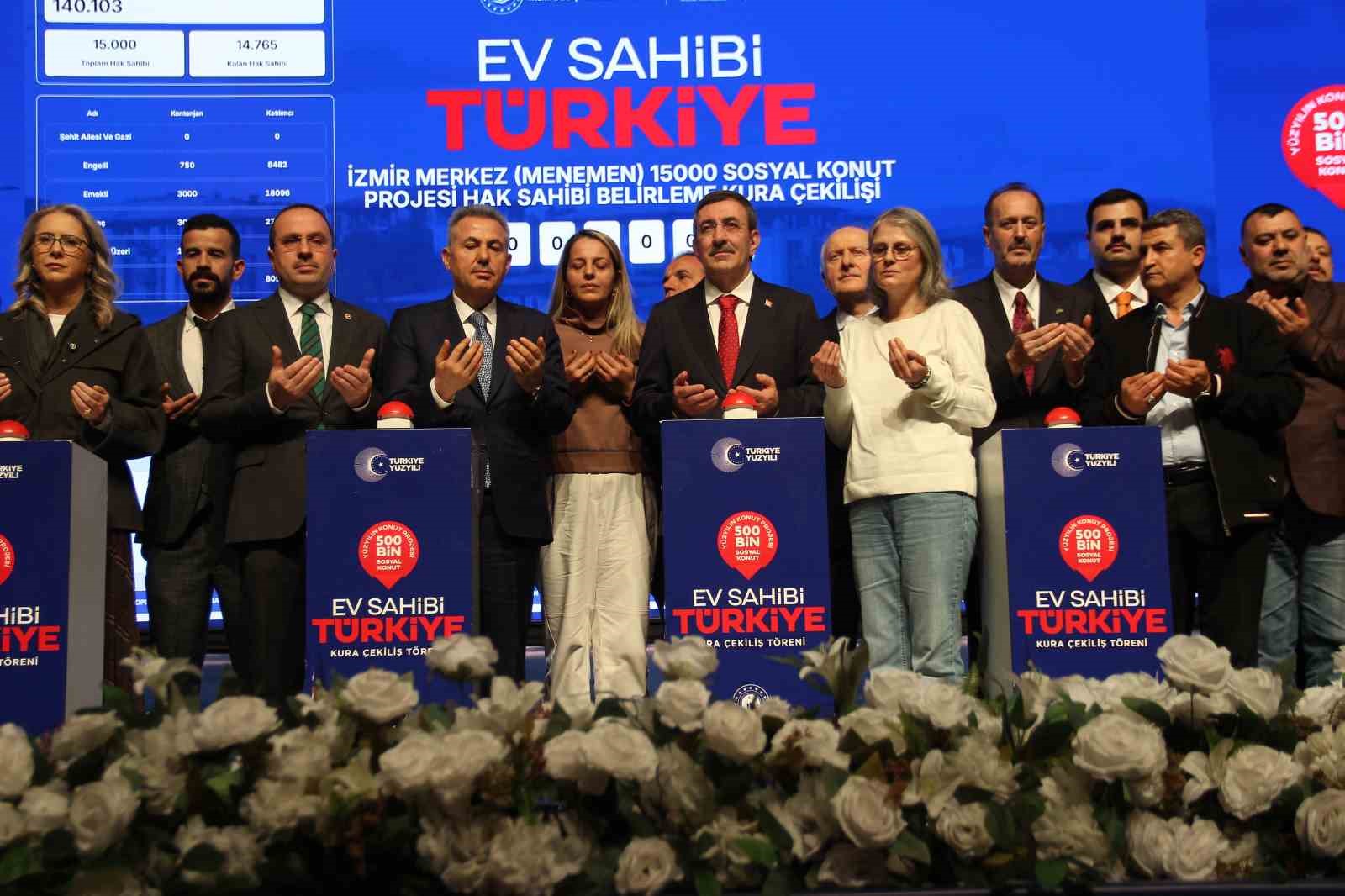 İzmir’de 21 bin konutun kurası çekildi
