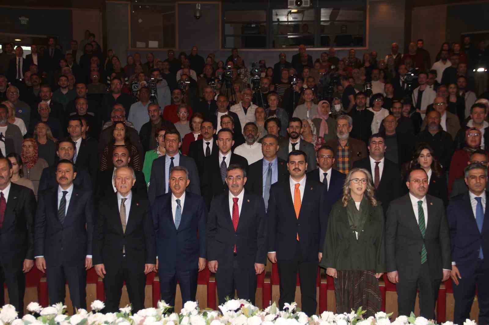 İzmir’de 21 bin konutun kurası çekildi
