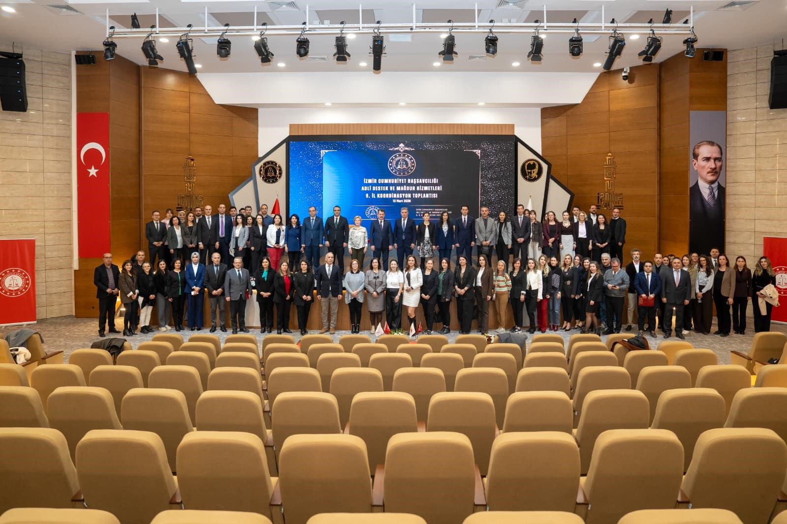 İzmir’de adli destek ve mağdur hizmetleri toplantısı yapıldı
