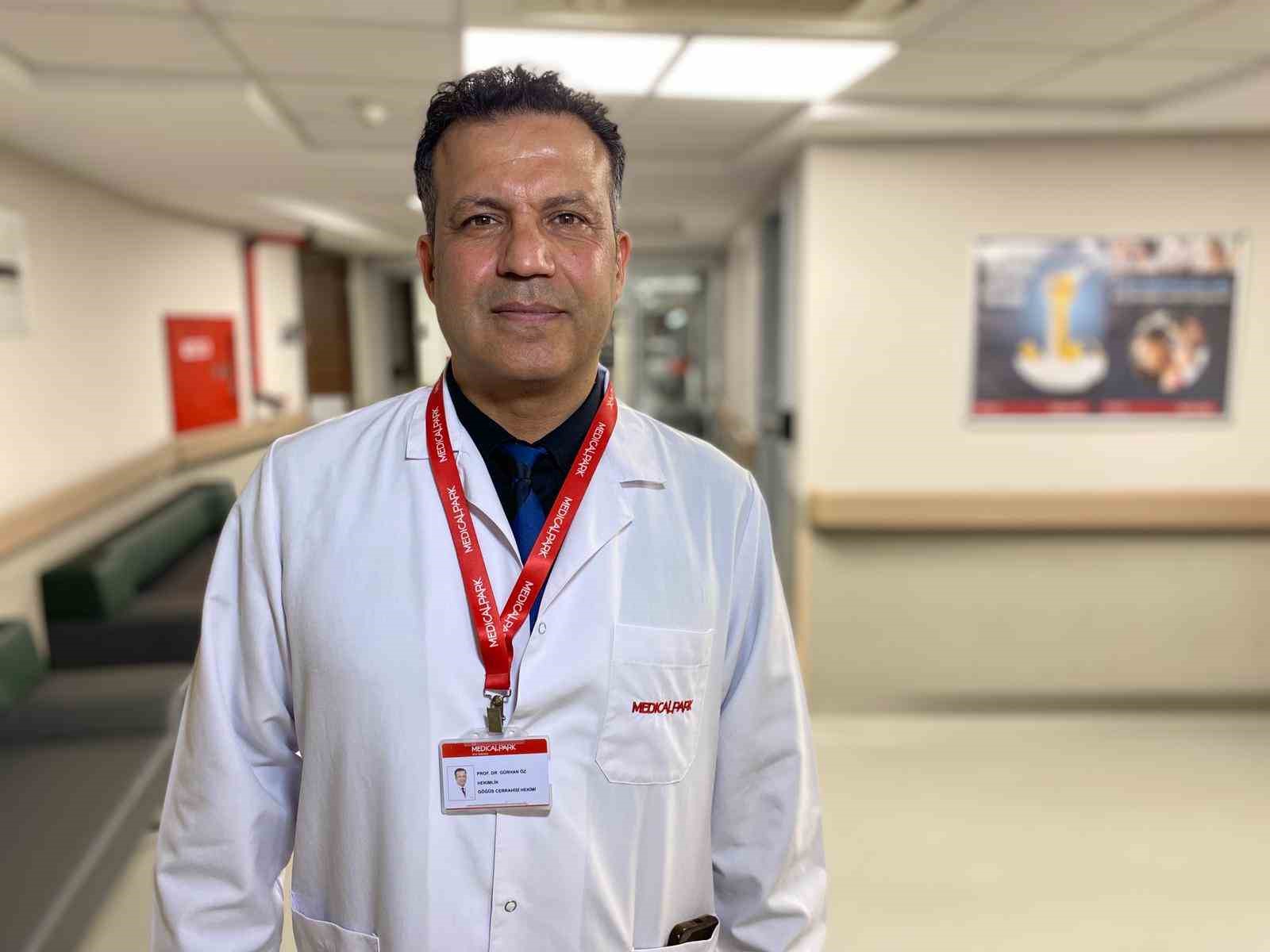 İzmir’de akciğerini kaybeden hasta karın dokusu nakliyle sağlığına kavuştu
İzmir’de akciğerini kaybeden hasta karın dokusu nakliyle sağlığına kavuştu