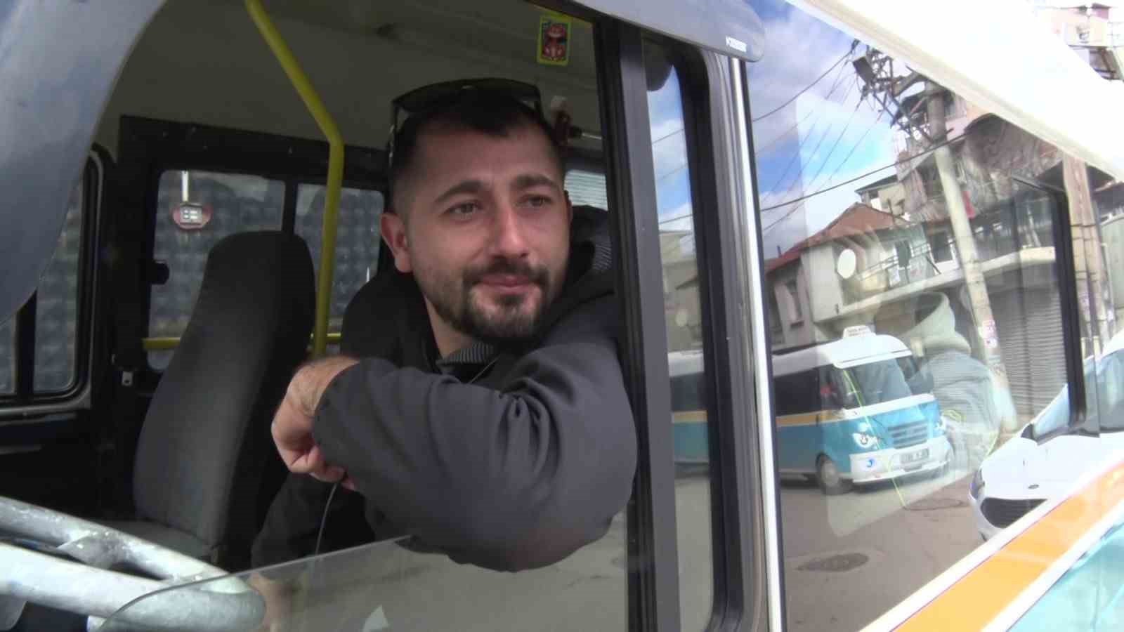 İzmir’de altyapı çalışmaları yolları köstebek yuvasına çevirdi
