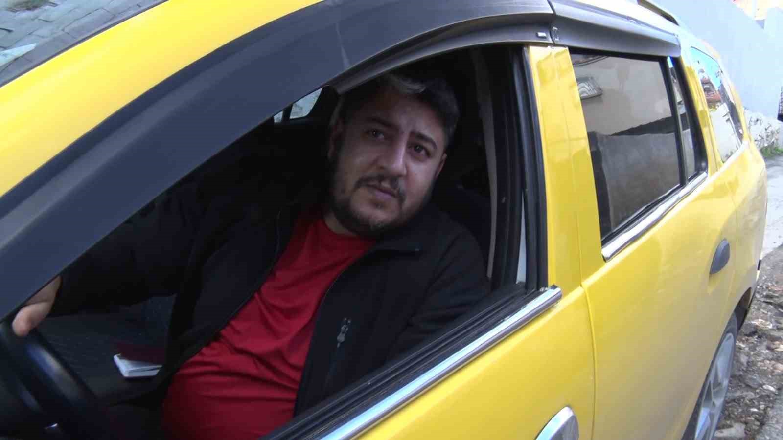 İzmir’de altyapı çalışmaları yolları köstebek yuvasına çevirdi
