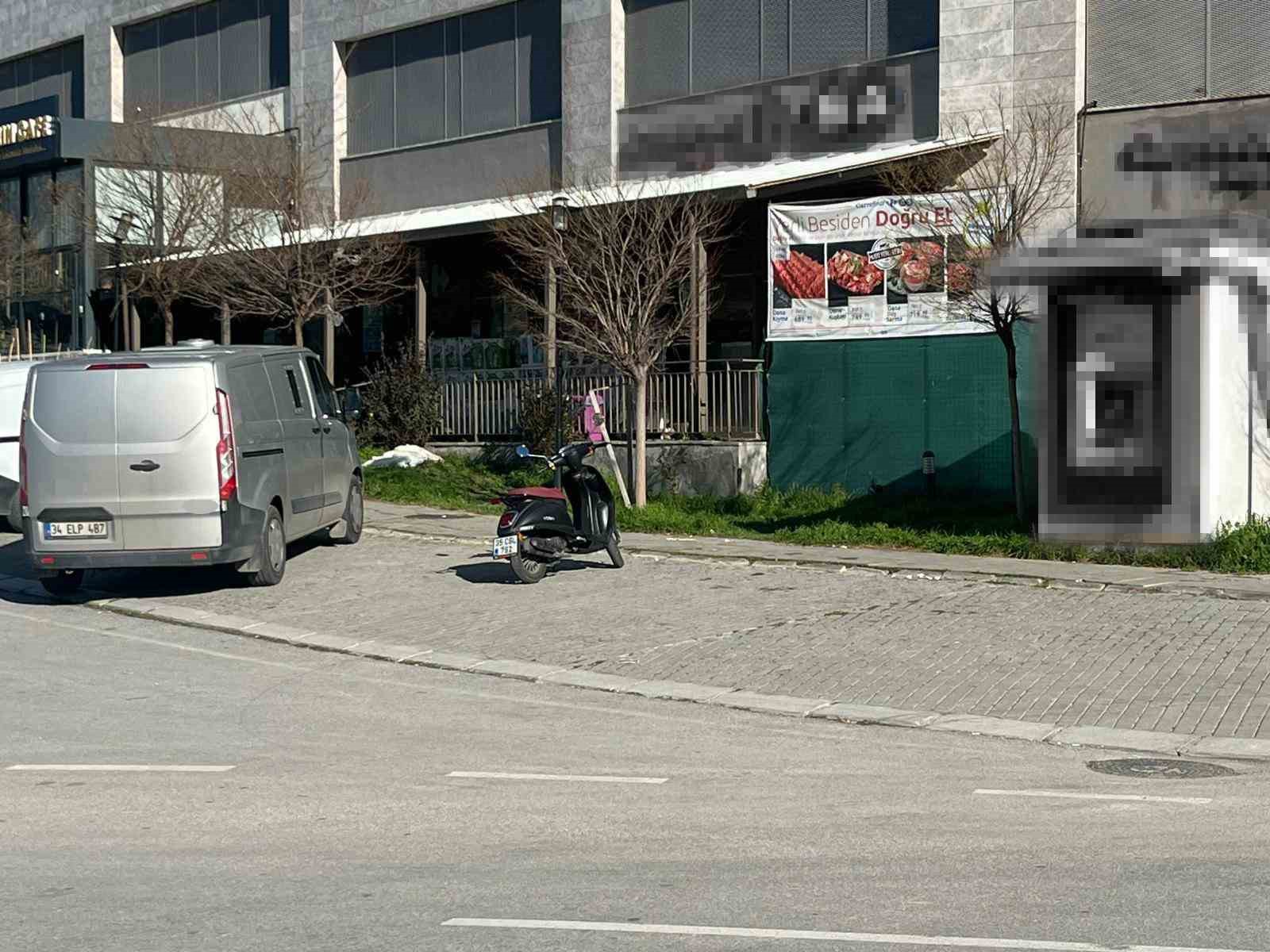 İzmir’de banka aracından yüklü miktarda vurgun
