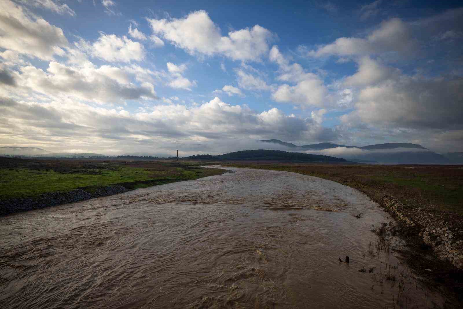 İzmir’de barajlar doldu, musluklar açıldı
