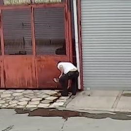 İzmir’de bir sürücü drift atarken kaza yaptı
