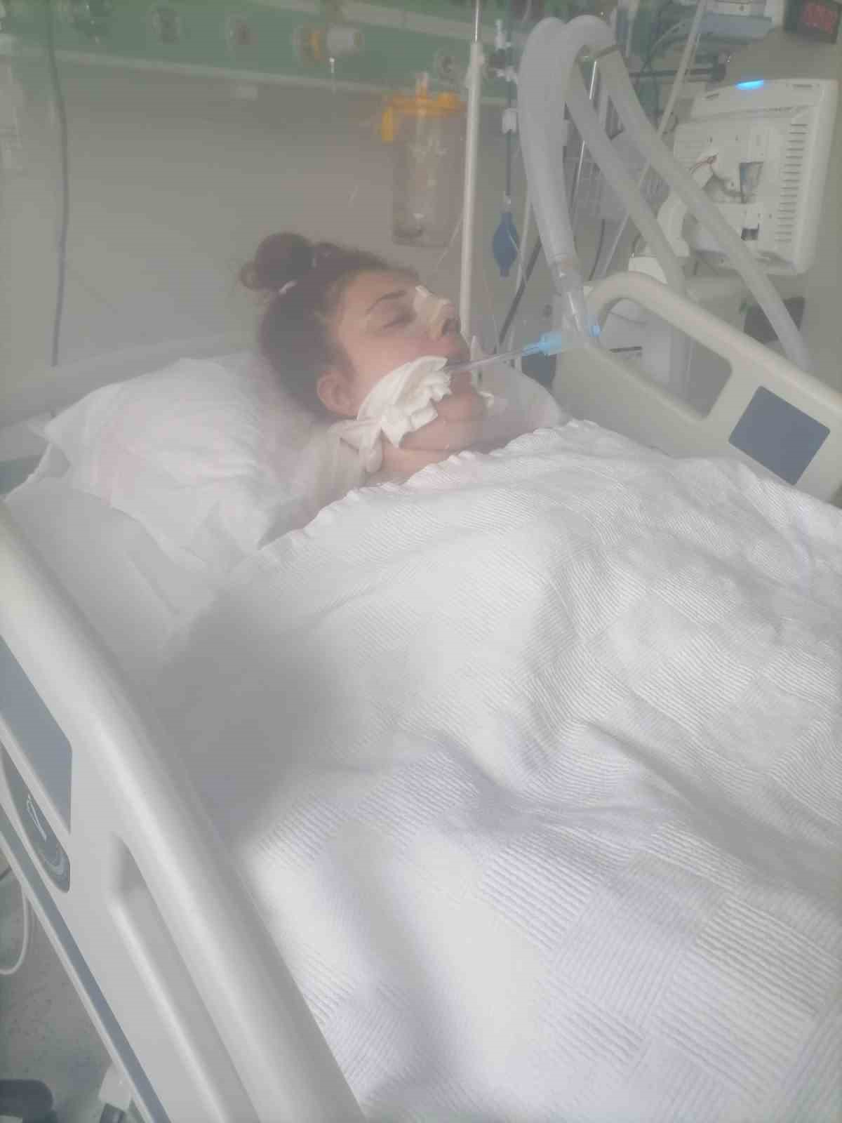 İzmir’de burun estetiği için ameliyat olan 23 yaşındaki genç kız hayatını kaybetti
