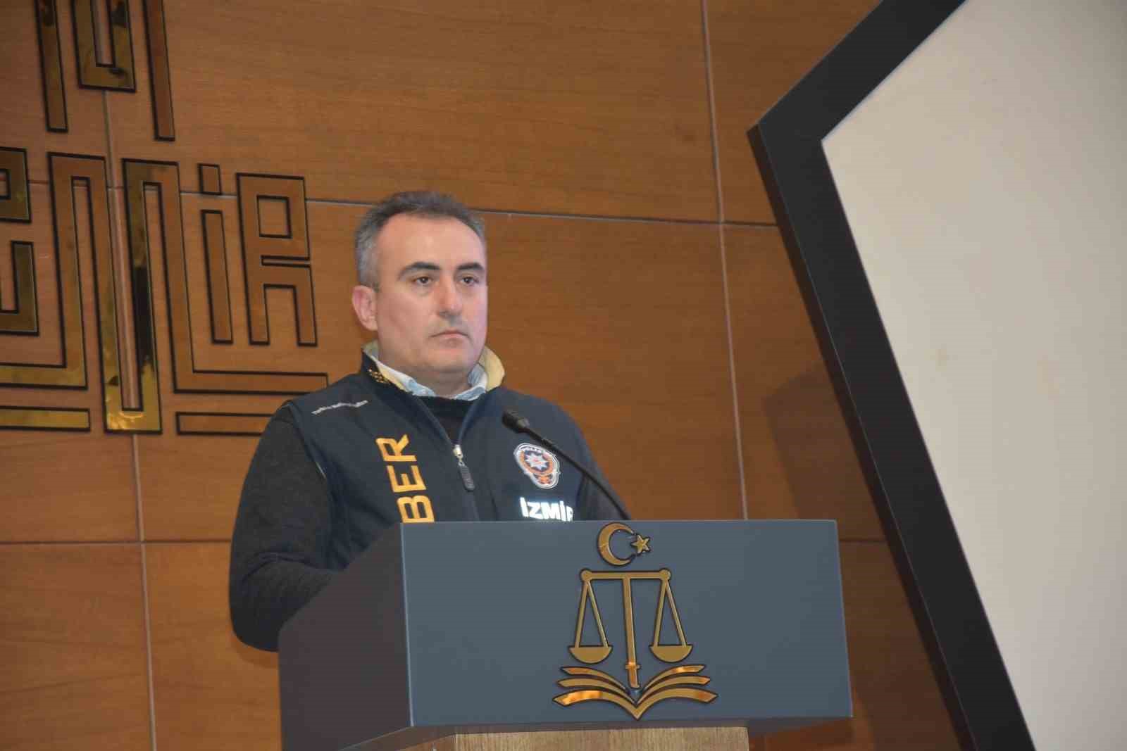 İzmir’de dijital dolandırıcılığa karşı ’IBAN’ farkındalığı
