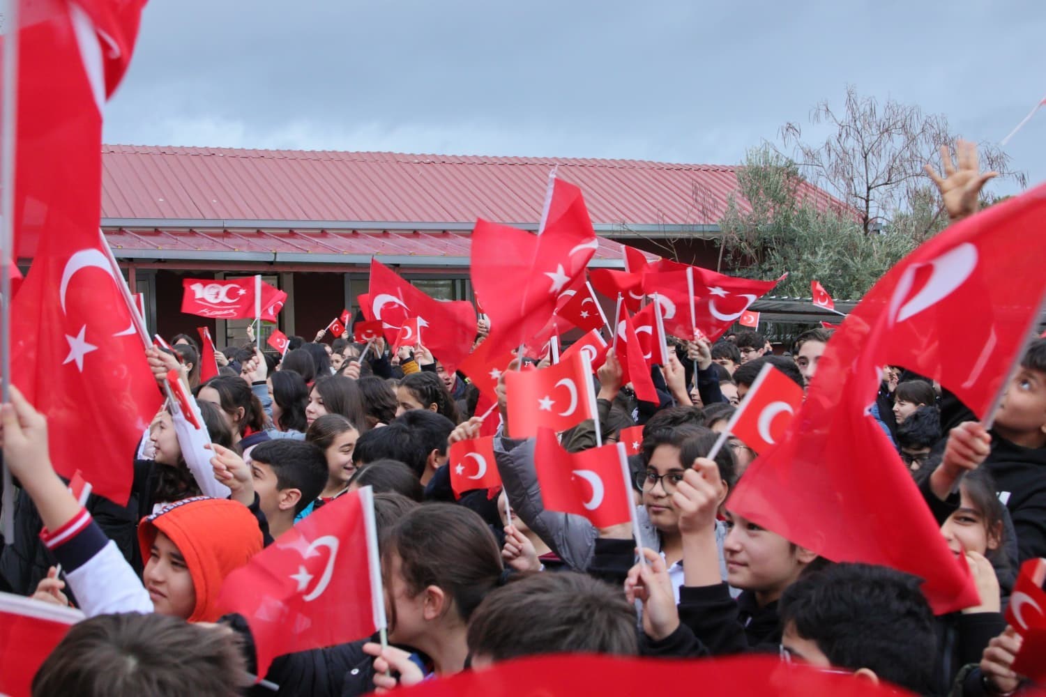 İzmir’de eğitimde ikinci dönem ’kırmızı-beyaz’ başladı
