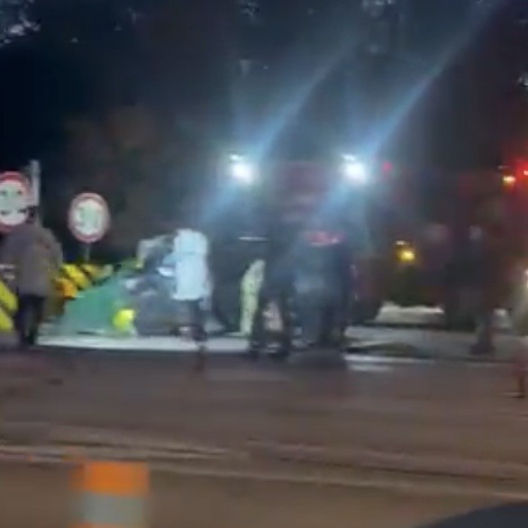 İzmir’de kaza yapan araçta yangın çıktı, sürücü hayatını kaybetti
